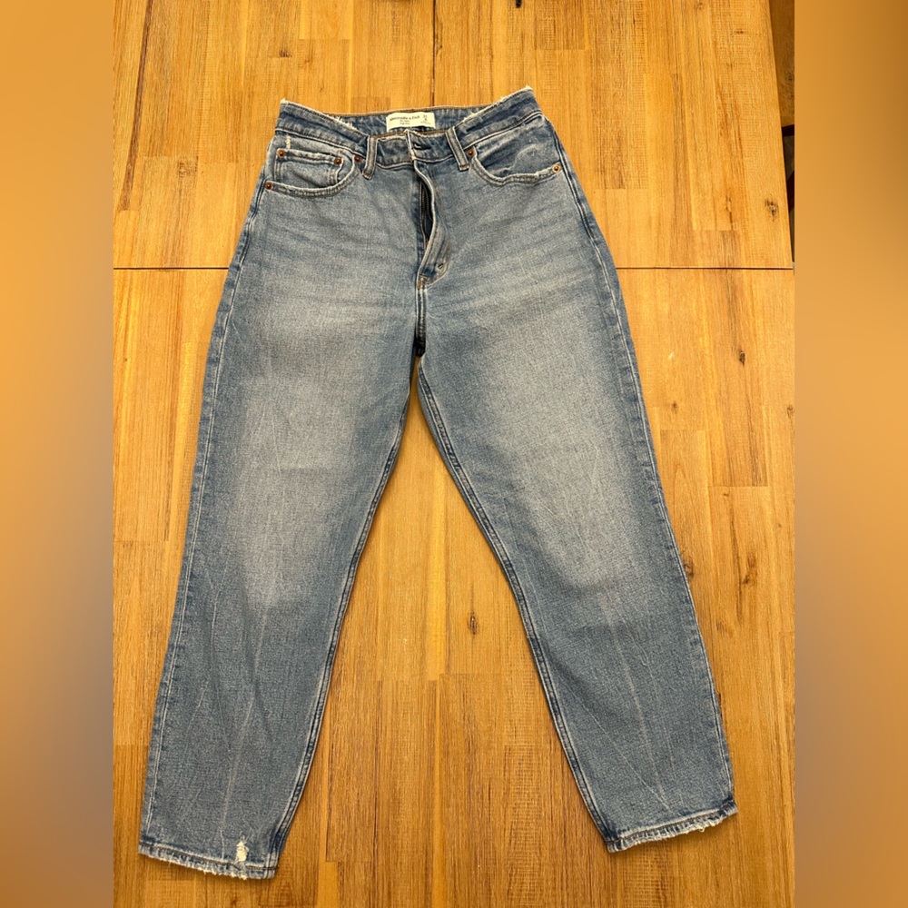 Abercrombie high rise mom jean